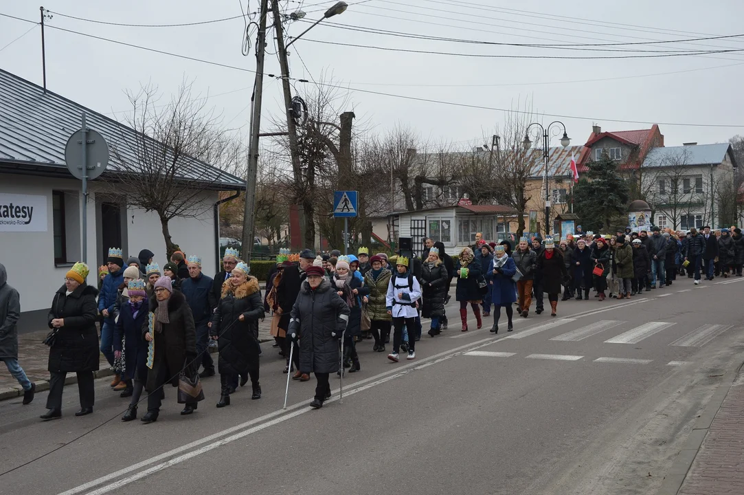 Orszak Trzech Króli przeszedł ulicami Chodla