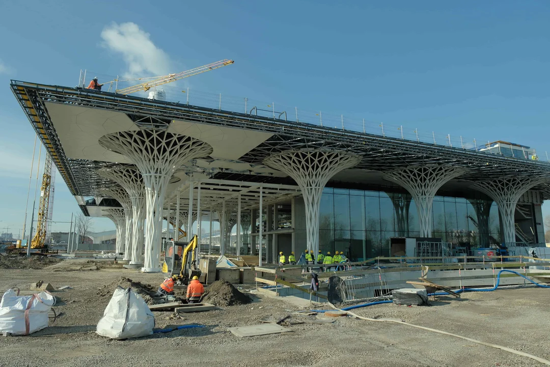 Lublin: Dworzec Metropolitalny z poślizgiem. Ratusz podał termin zakończenia budowy