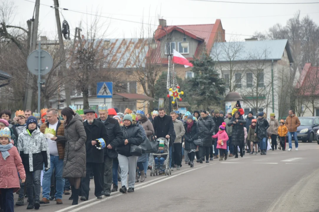 Orszak Trzech Króli przeszedł ulicami Chodla