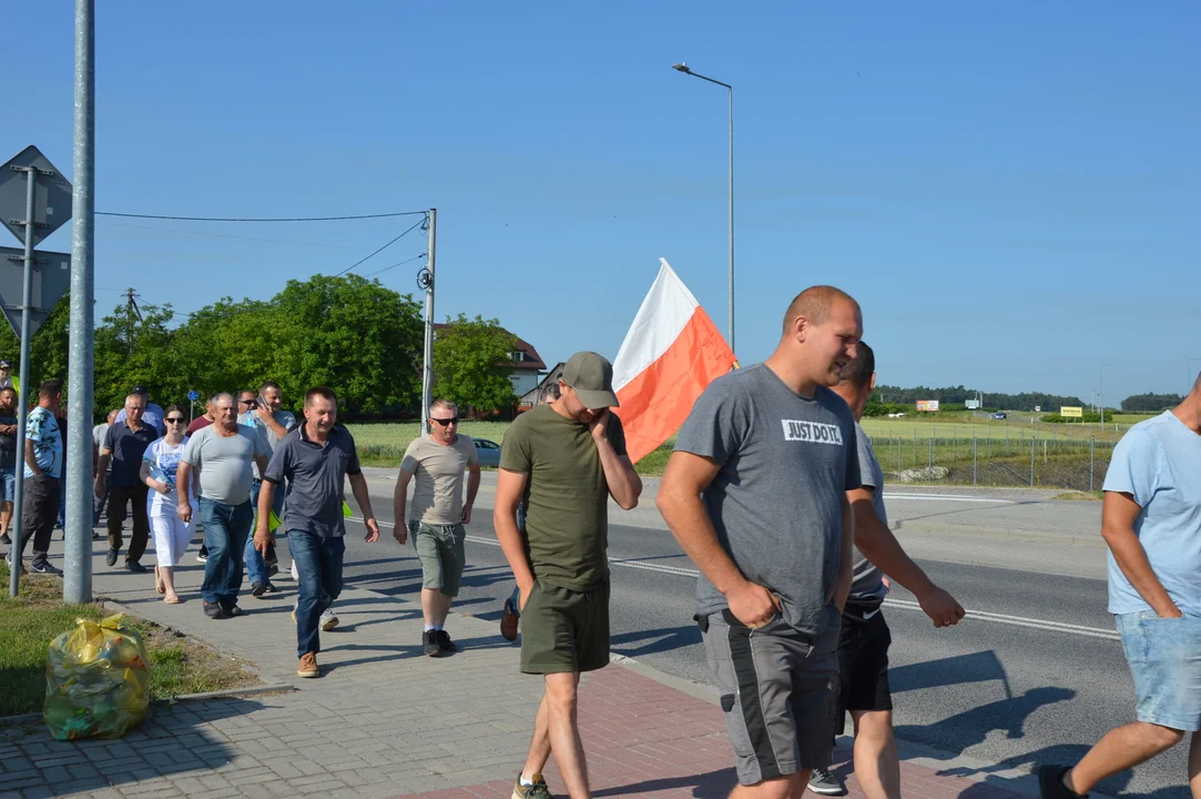 Poniedziałkowa akcja protestacyjna producentów malin w Opolu Lubelskim