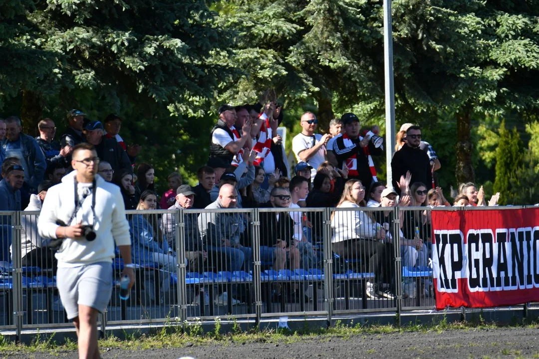 Kibice na meczu Olimpii i Granicy (zdjęcia) - Zdjęcie główne