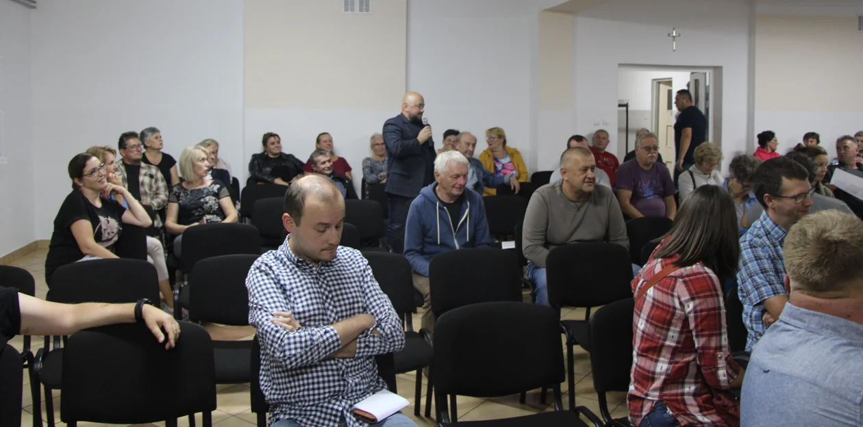 Spotkanie komitetu protestacyjnego w remizie w Annoborze. Przestrzegają przed zakładem przetwarzającym odpady niebezpieczne AKTUALIZACJA)(zdjęcia) - Zdjęcie główne