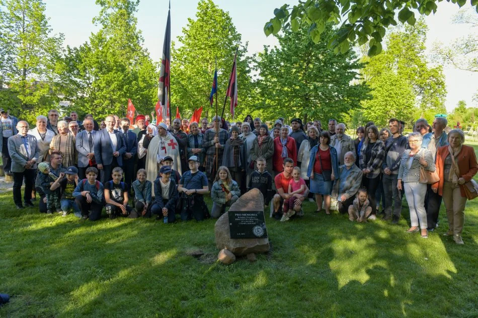 Odsłonięcie Kamienia upamiętniającego pobyt Templariuszy w Łukowie (zdjęcia) Noc Muzeów cz.I - Zdjęcie główne