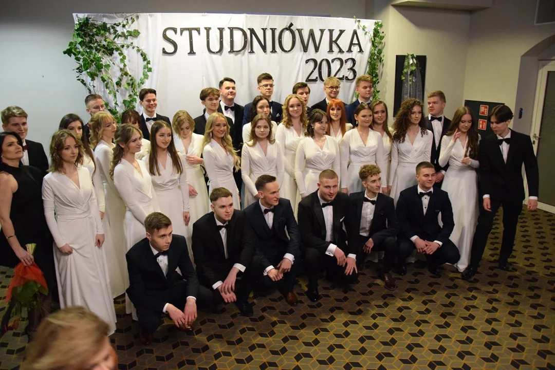 Studniówka IV Liceum Ogólnokształcącego im. Stanisława Staszica w Białej Podlaskiej