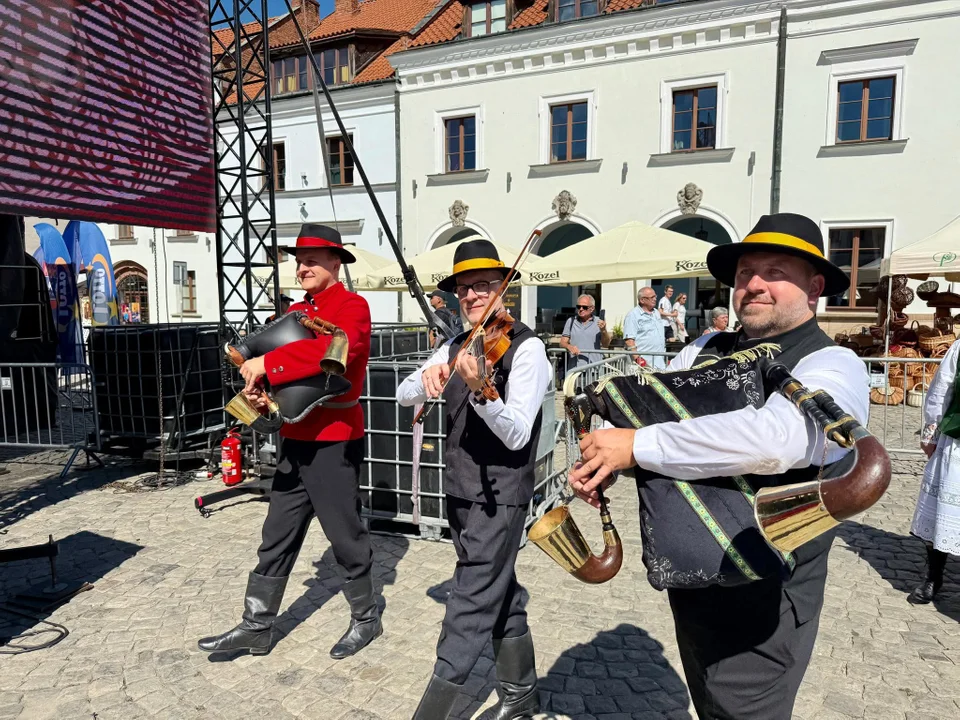 Festiwal w Kazimierzu nabiera tempa. Przed publicznością dwa dni pełne muzyki ludowej - Zdjęcie główne