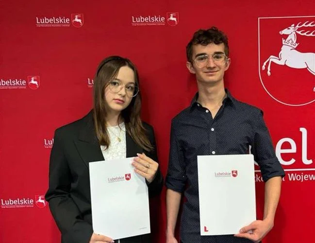 Uczniowie LO w Dęblinie z wielkim wyróżnieniem (zdjęcia) - Zdjęcie główne