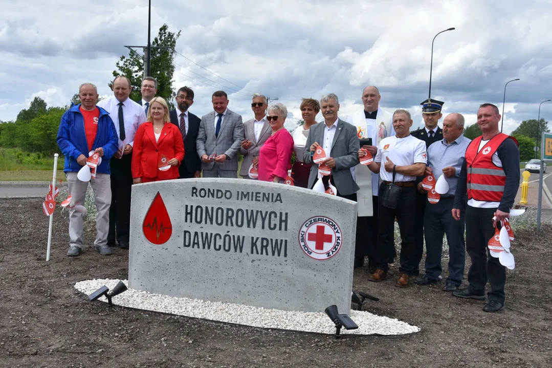 Krwiodawcy uhonorowani. Mają rondo w Biłgoraju (foto) - Zdjęcie główne