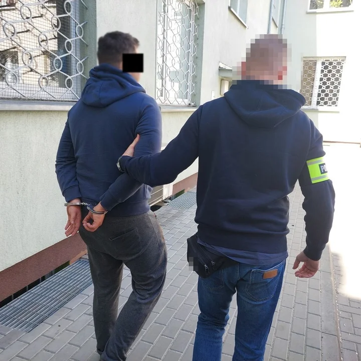 Biała Podlaska: 18-latek odpowie za włamanie i kradzież BMW. Policjanci zatrzymali też paserów