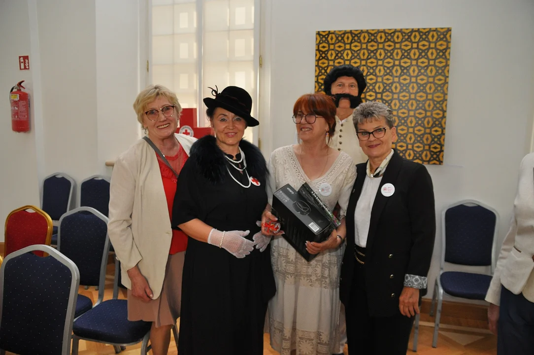 Czerwona Nić Pomocy – Bal Czerwonego Krzyża w Pałacu Potockich w Radzyniu Podlaskim