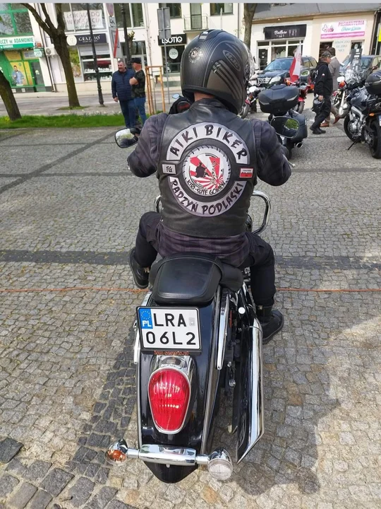 Motoweterani i miłośnicy starej motoryzacji zaprosili na Retro Niedzielę