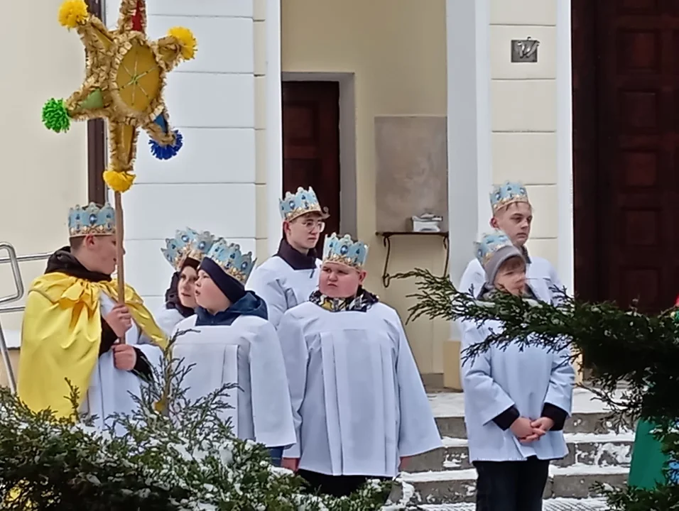 Parafianie z Wilczysk w Orszaku Trzech Króli