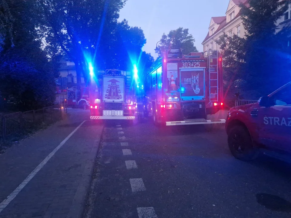 Lublin: Tragiczny pożar kamienicy. Policjanci i strażacy podają wstępne ustalenia