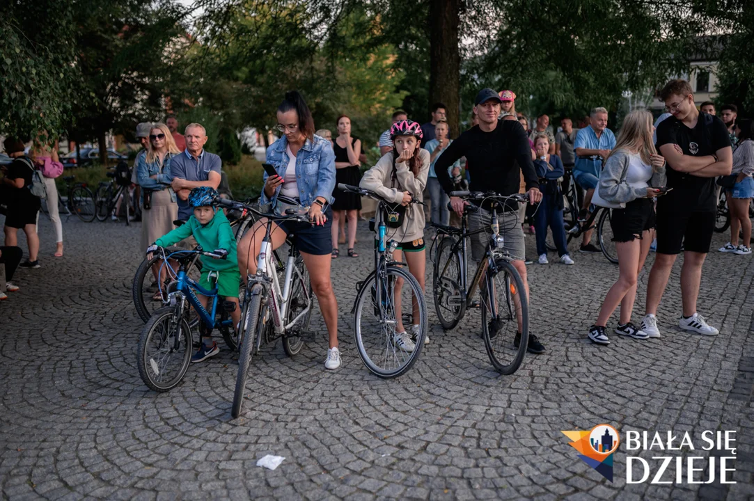 Wakacyjne koncerty na Placu Wolności: 21.07.2023 TAKATU (zdjęcia)