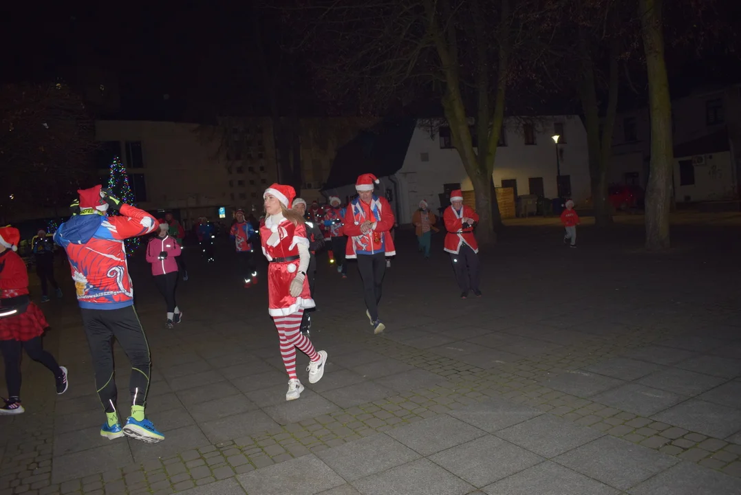 Finisz biegu Mikołajów w Lubartowie