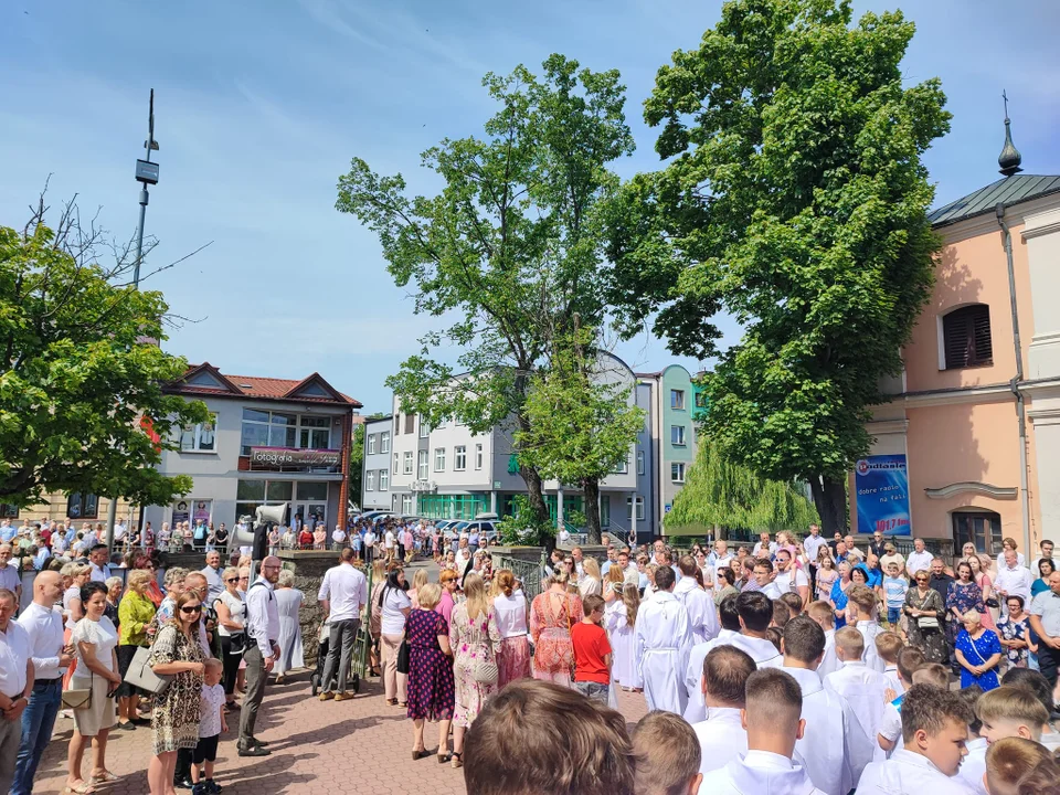 Procesja Bożego Ciała w parafii Podwyższenia Krzyża Świętego w Łukowie