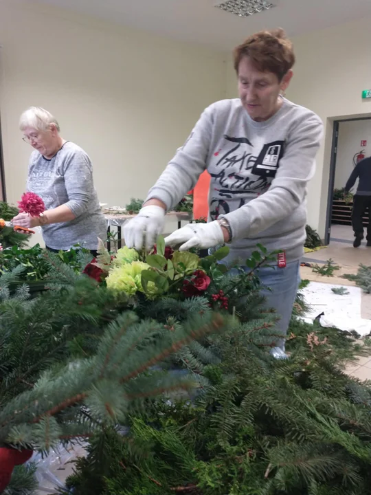 Teraz pora na Seniora Klub Seniora Gminy Łuków robił stroiki