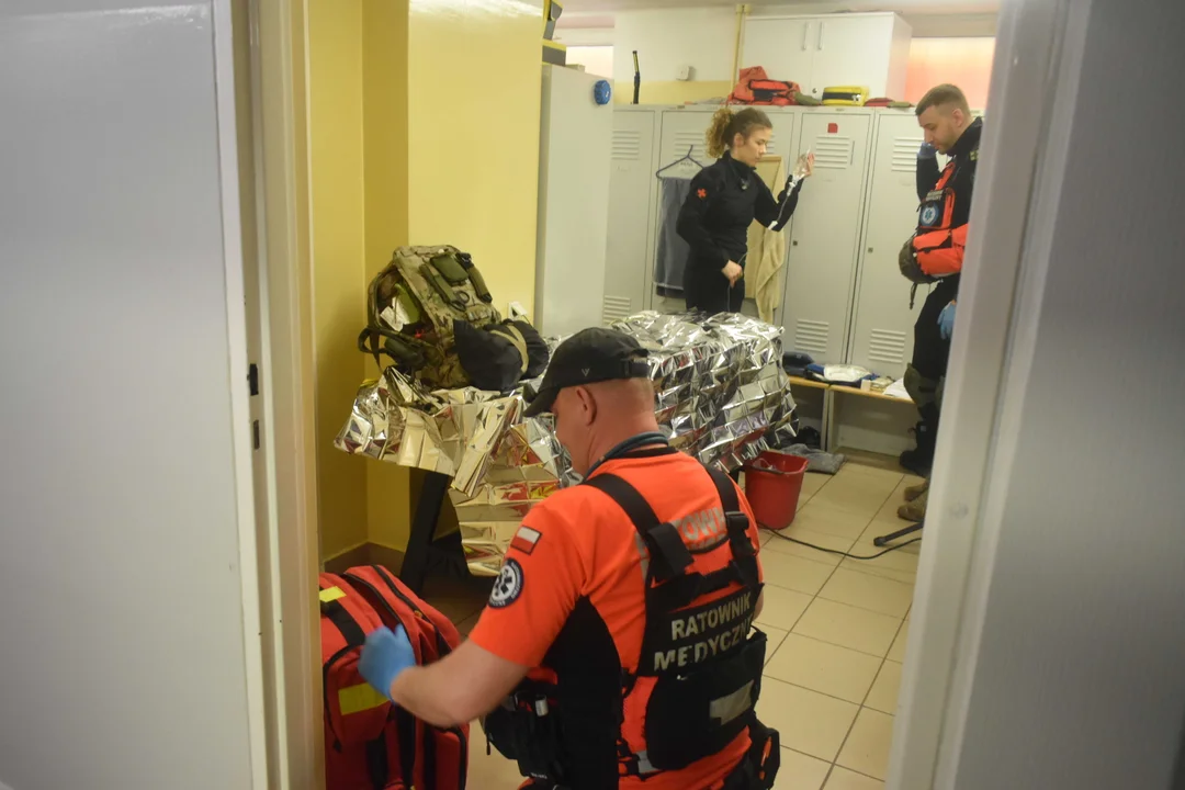 Scenariusz jak z frontu: 40 rannych w huku i pod ostrzałem. Ekstremalny test lubelskich ratowników w piwnicy