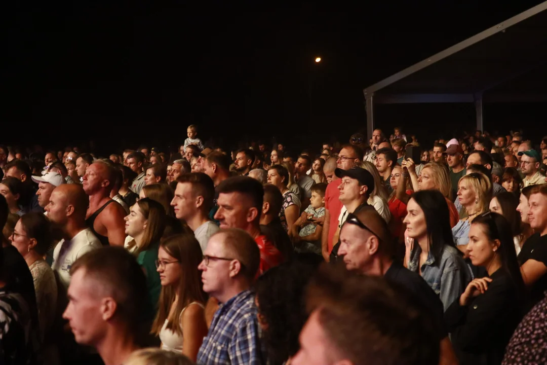 Tak się bawiła publiczność na wstępie Ani Dąbrowskiej w Radawcu [Zdjęcia] - Zdjęcie główne