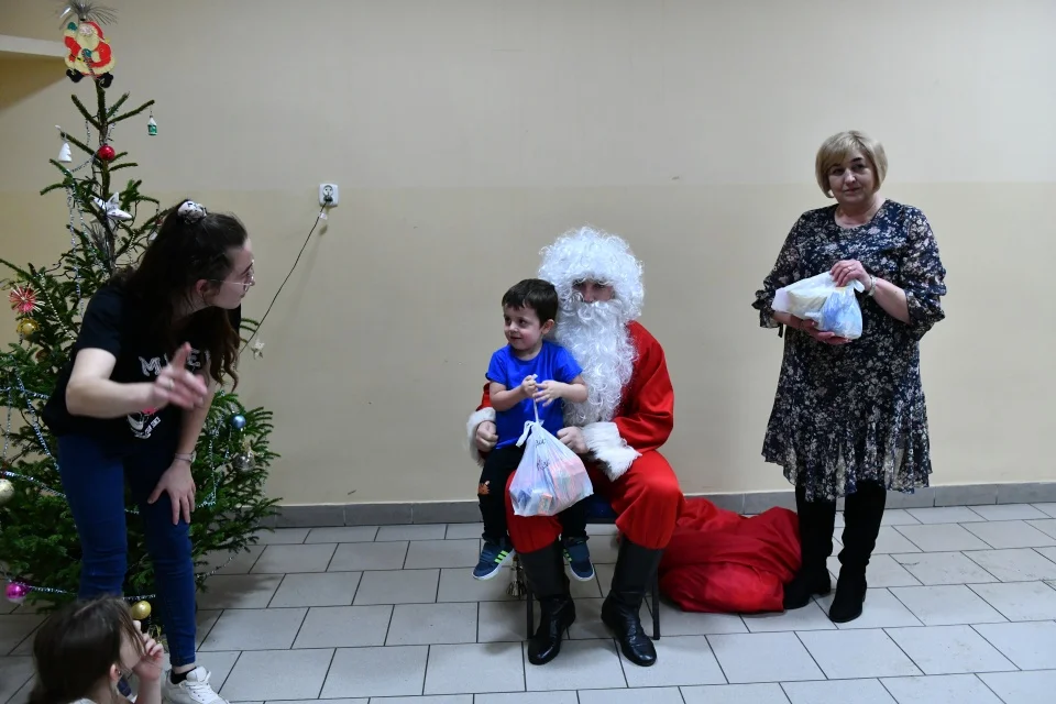 Zabawa choinkowa w Jeziorach (zdjęcia).