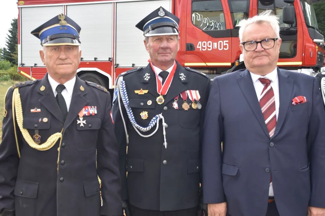 Dwie jednostki OSP z powiatu parczewskiego obchodziły urodziny (ZDJĘCIA) - Zdjęcie główne