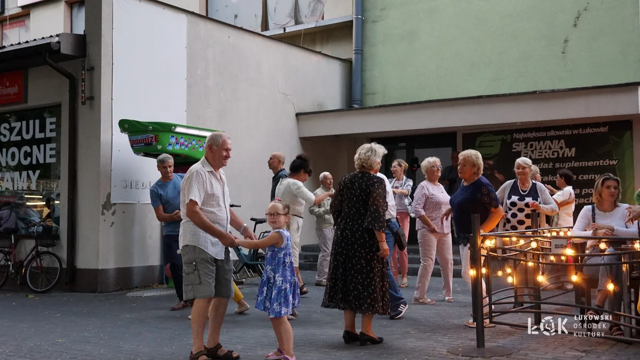 Żarciowozy i potańcówka w Łukowie