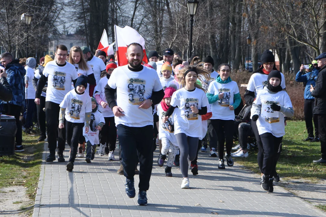 Tropem Wilczym. Bieg Pamięci Żołnierzy Wyklętych Łuków 2024 (zdjęcia i filmik) - Zdjęcie główne