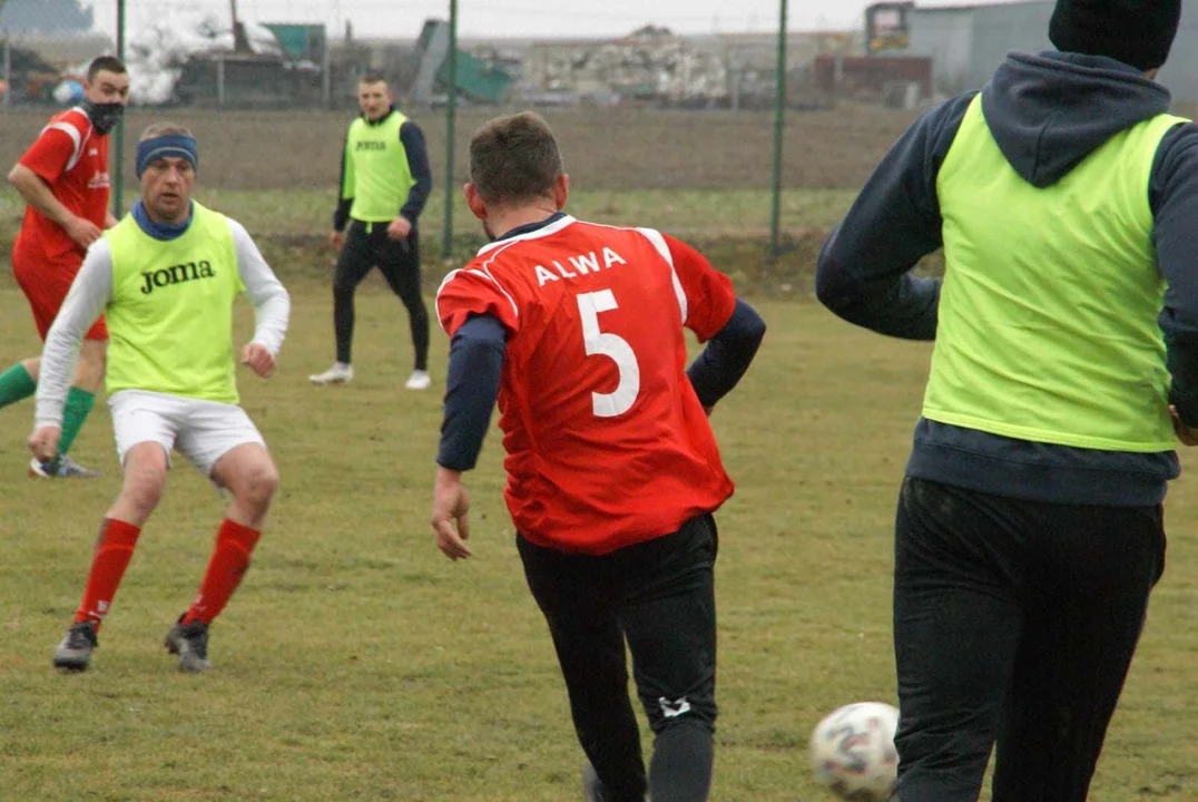 Niedzielne sparingi piłkarskie. Jakie zmiany w klubach? (foto) - Zdjęcie główne