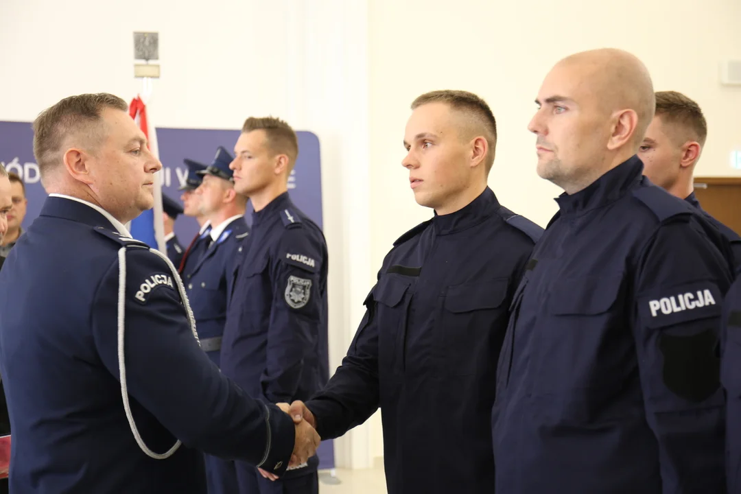 Nowi policjanci w lubelskiej policji. 70 osób złożyło ślubowanie