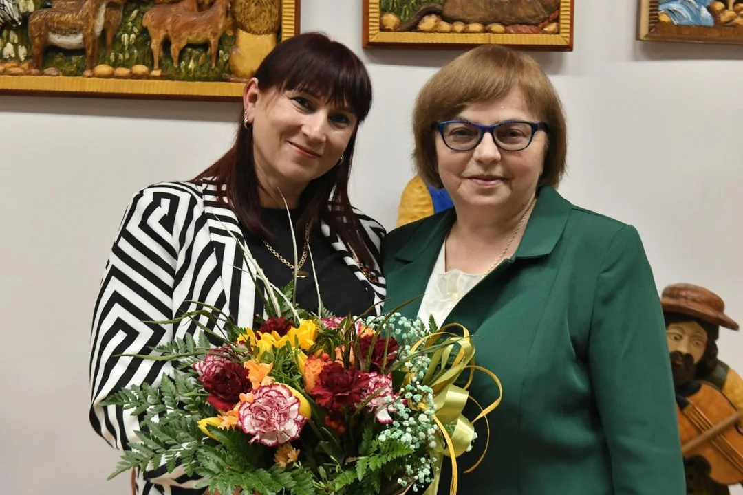 Agnieszka Szaniawska, Edyta Sak i Elżbieta Sadło z odznakami „Zasłużony dla Kultury Polskiej”