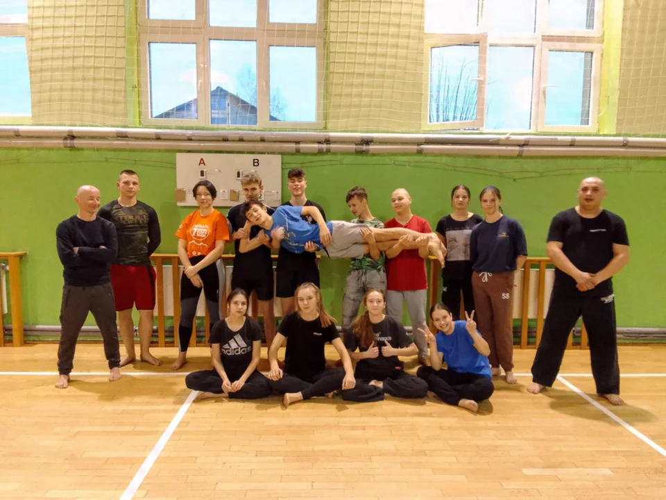 System walki KRAV MAGA dla pań i panów. Tak zwiększysz swoje bezpieczeństwo - Zdjęcie główne