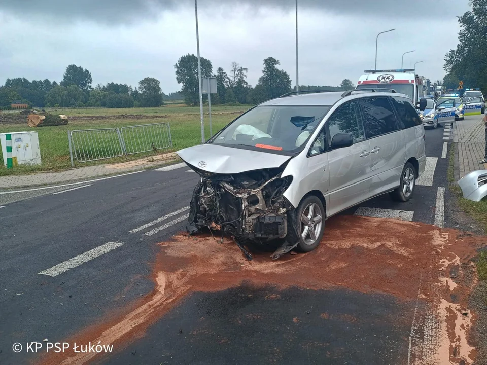 Groźny wypadek. Trzy osoby w szpitalu! (zdjęcia)