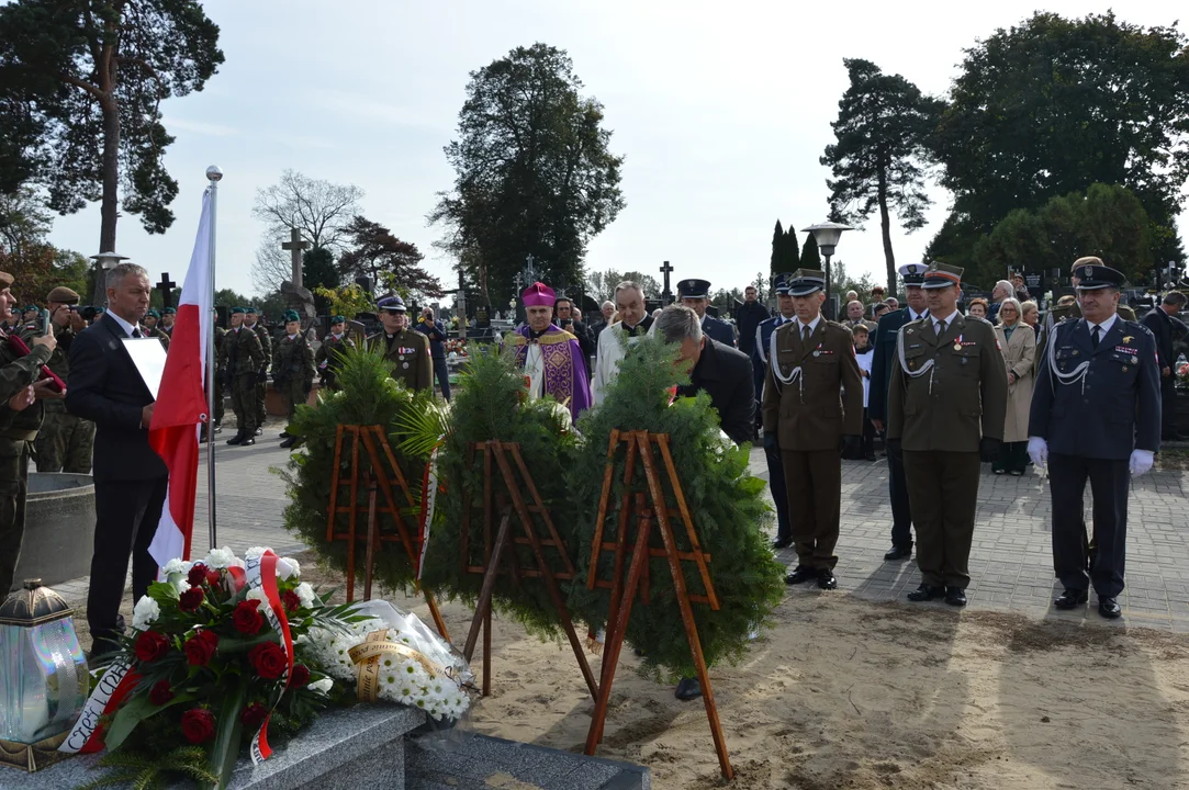 Odsłonięcie nagrobka żołnierza AK Karola Chlebickiego w Chodlu