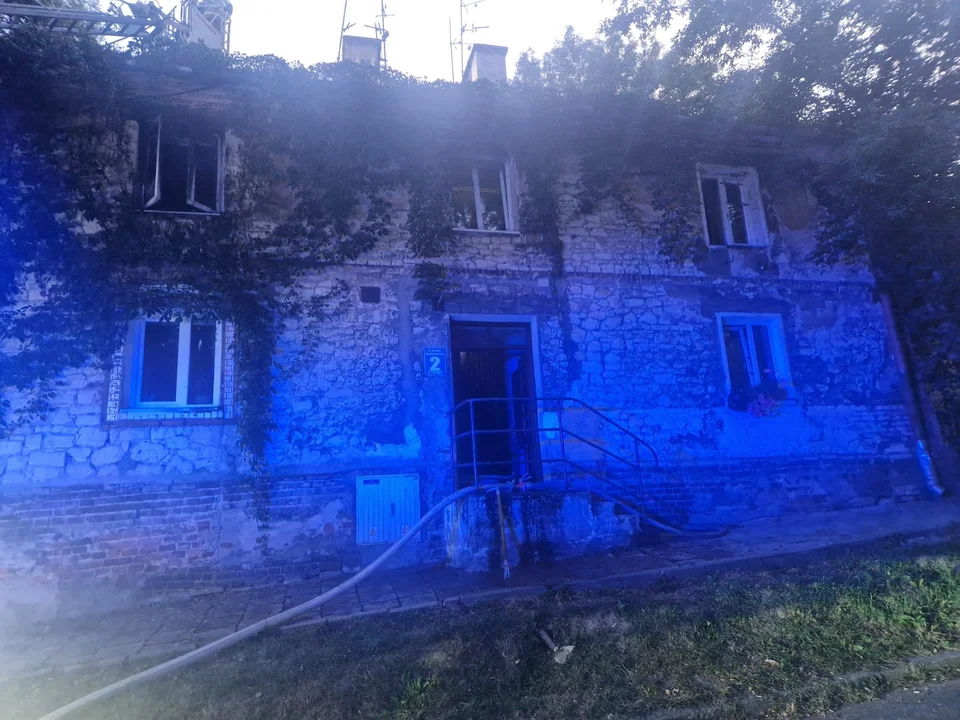 Lublin: Tragiczny pożar kamienicy. Policjanci i strażacy podają wstępne ustalenia