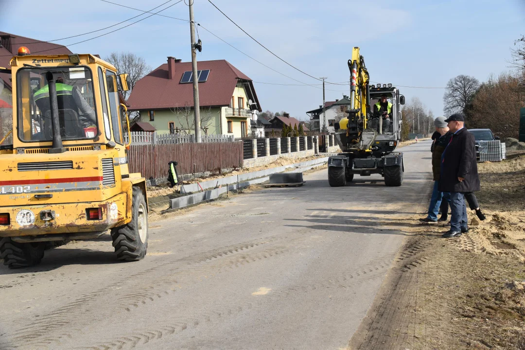 W gminie Biłgoraj praca wre. Tak się tam buduje (foto) - Zdjęcie główne