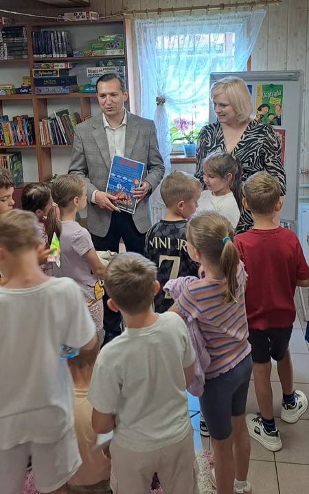 Cała Polska czyta dzieciom - wójt Marek Ziędalski też!