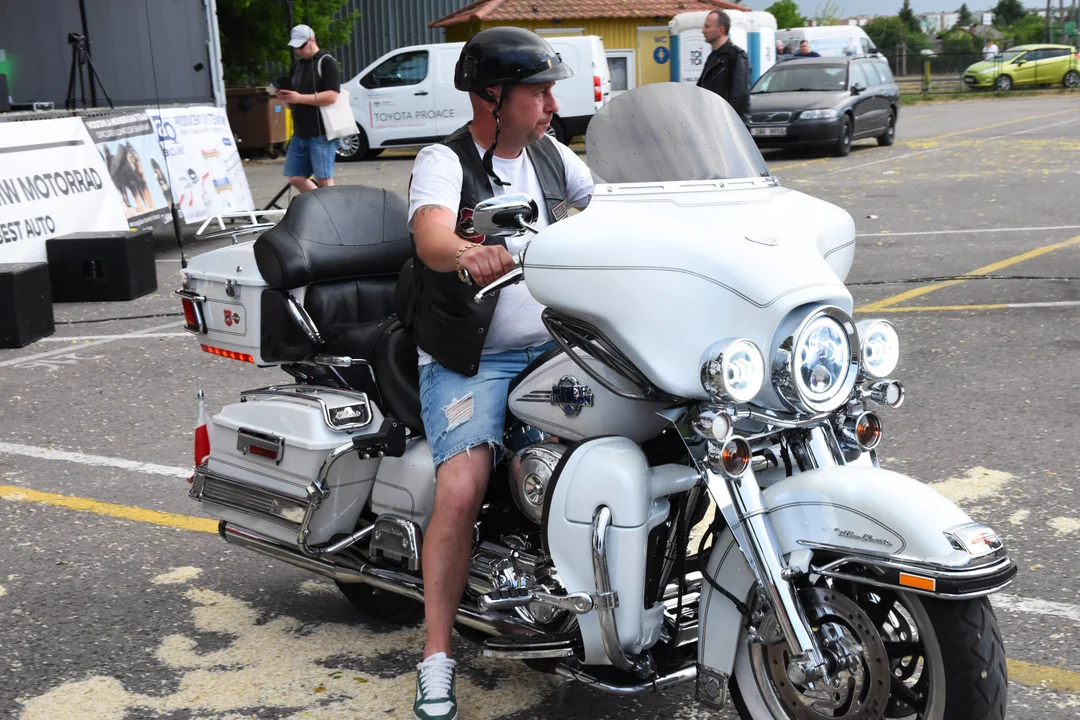 Motocykliści opanowali Łuków. Część I