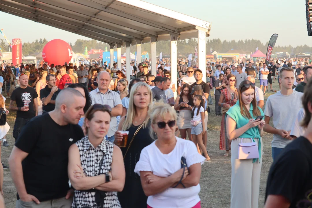 Tak się bawi publiczność na dożynkach wojewódzkich w Radawcu [ZDJĘCIA] - Zdjęcie główne