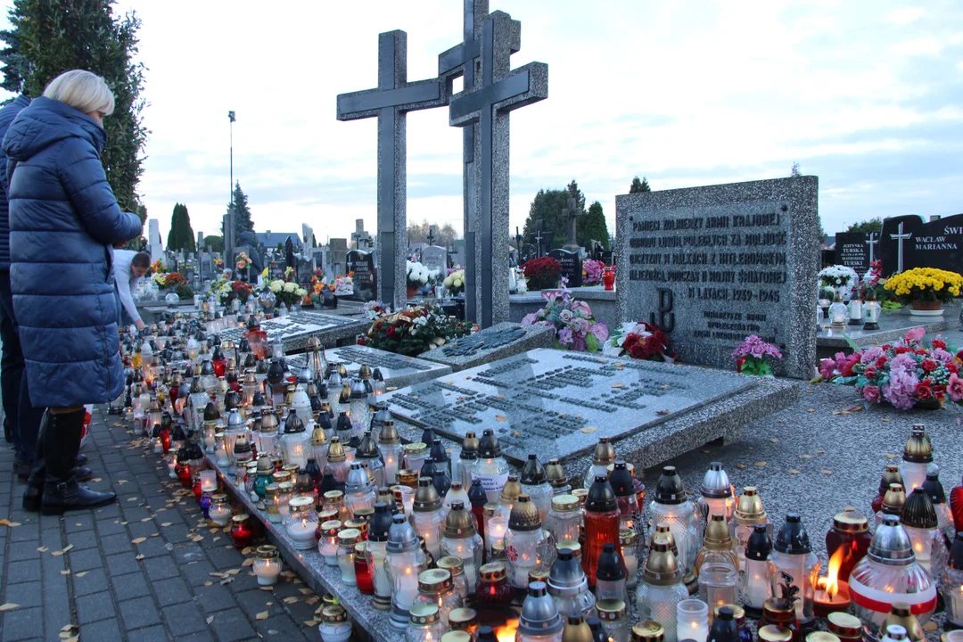 Pomnik „Żołnierzy Armii Krajowej Obwodu Łuków, poległych za wolność Ojczyzny” na cmentarzu św. Rocha