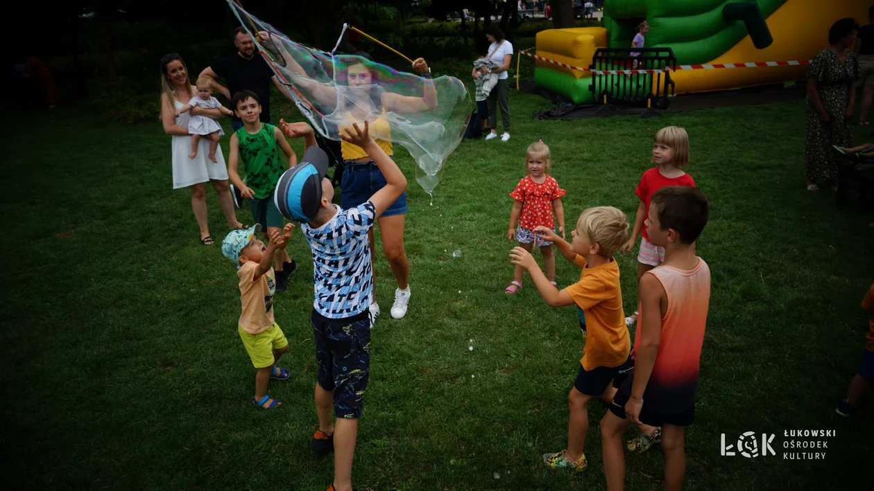 Festiwal Balonów, Baniek Mydlanych i Kolorów w Parku Miejskim w Łukowie