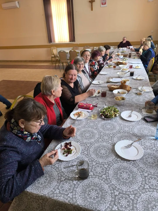 Sałatki w Klubie Seniora