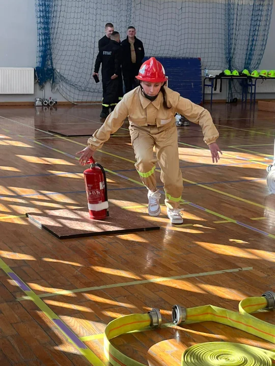 Kurów/Markuszów: Eliminacje do powiatowych Młodzieżowych Zawodów Pożarniczych za nami - Zdjęcie główne