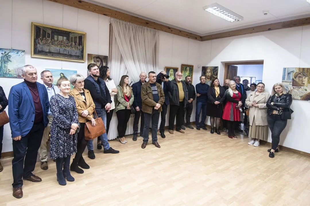 Wernisaż wystawy malarstwa Sławomira Celińskego – Piotrowicza pt. ,,Jestem”. W Muzeum Regionalnym w Łukowie