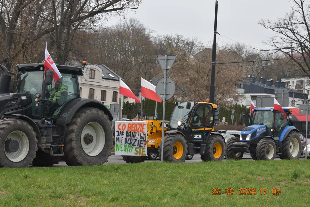 Protest rolników wciąż trwa. Traktory wjechały do Lublina [GALERIA, WIDEO] - Zdjęcie główne