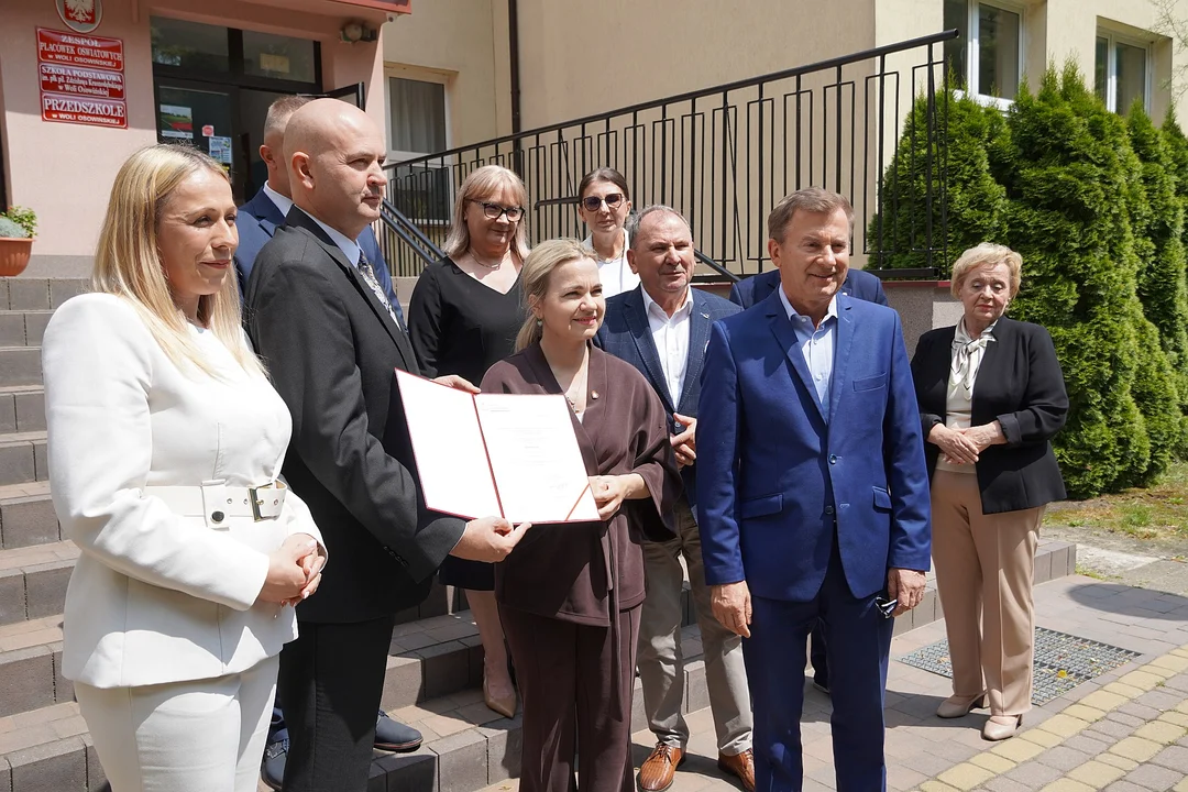 Nasz powiat odwiedziła wiceminister Gromadzka! Jest kasa na nowe szatnie - Zdjęcie główne