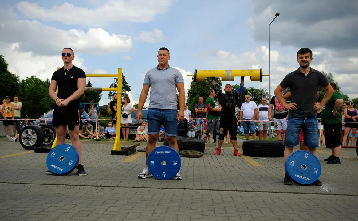 Wielkie zainteresowanie zawodami Strongman w Międzyrzecu. Sił mogli spróbować mieszkańcy (ZDJĘCIA) - Zdjęcie główne