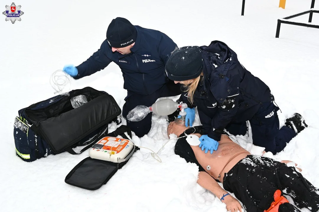 Lublin: Policjanci gotowi do pierwszej pomocy w każdych warunkach. Egzamin potwierdzający tytuł ratownika - Zdjęcie główne