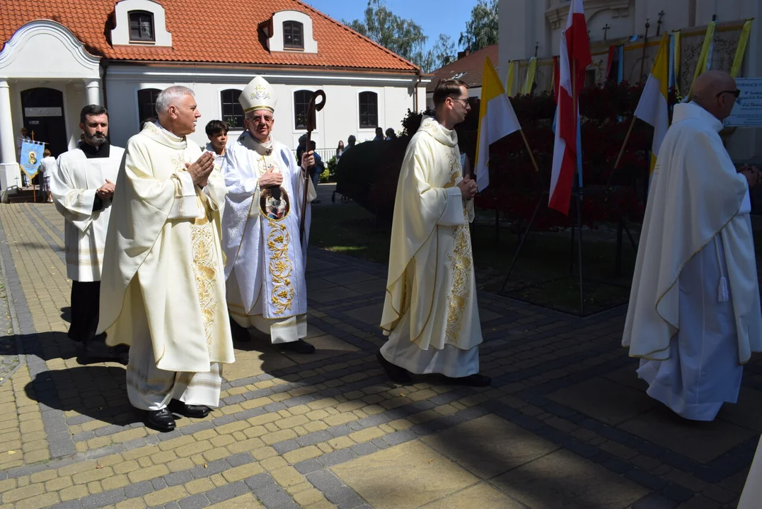 Odpust w parafii św. Anny w Lubartowie. Przybył arcybiskup lubelski (zdjęcia, film) - Zdjęcie główne