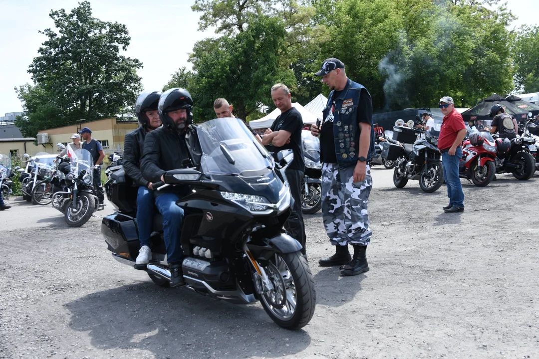 Motocykliści opanowali Łuków. Część I