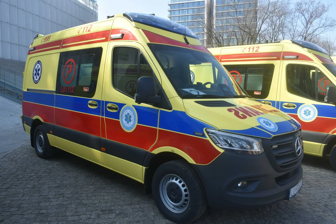 Karetki z najwyższej półki i odznaczenia dla ratowników za akcję po karambolu