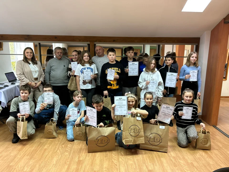 Strategia, emocje i fair play. Za nami III Turniej Szachowo-Warcabowy w Wąwolnicy